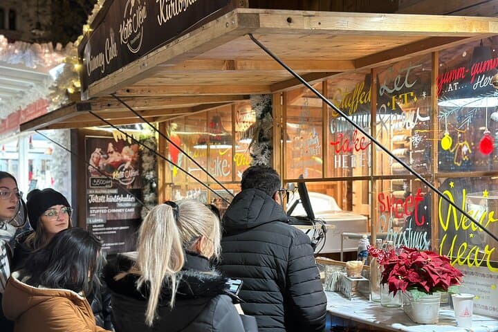 Budapest Christmas Market Walking Tour: St. Stephen's & Vörösmarty Square photo 4