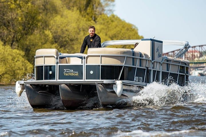 Prague Pontoon Yacht Experience: All-You-Can-Drink Vltava Cruise photo 2