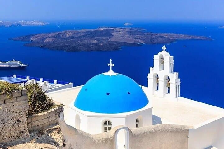 Discover Santorini's Hidden Gems: Explore Ultimate Destinations