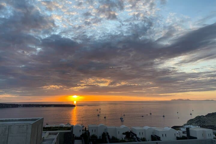 Santorini Private Highlights Tour: Caldera Views, Akrotiri Ruins & Wine Tasting photo 4