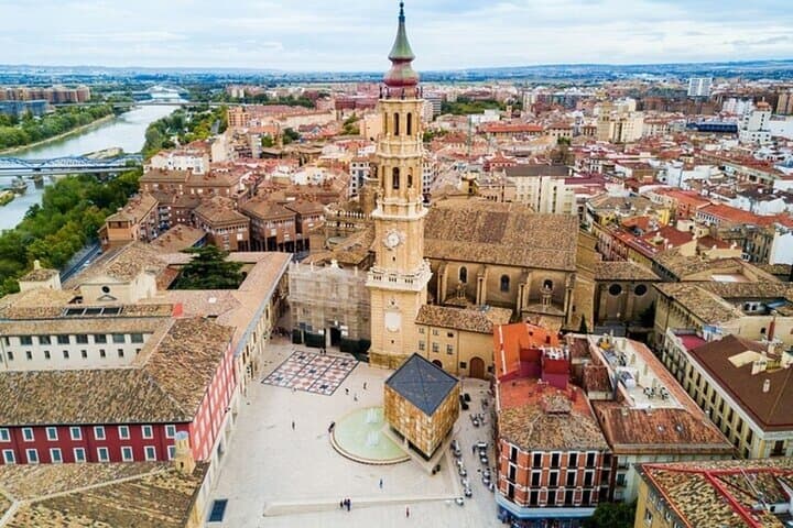 Zaragoza Private Walking Tour: Local Guide, Aljafería & Tapas