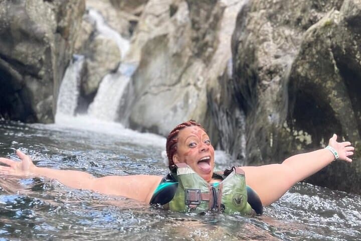 Private El Yunque Rainforest Day Tour with Transport — Guided Hike to Waterfalls & Beach Lunch