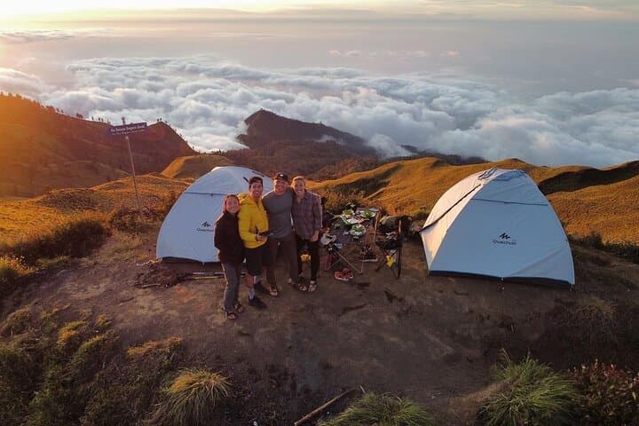 Rinjani Senaru Crater Rim: One-Day Challenge to Mount Rinjani's Volcano Viewpoint