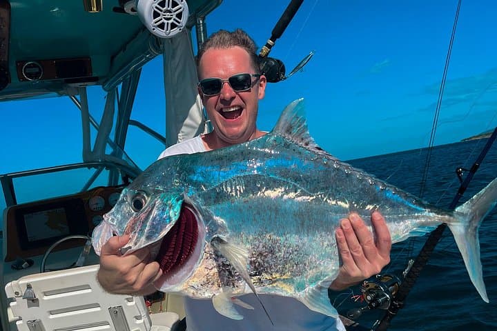 Tamarindo Deep-Sea Fishing Charter on 28 Foot Century — Half-Day photo 3