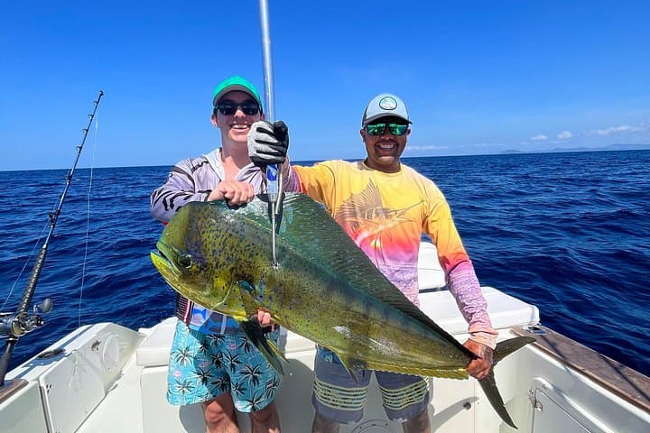 Tamarindo Deep-Sea Fishing Charter on 28 Foot Century — Half-Day photo 2