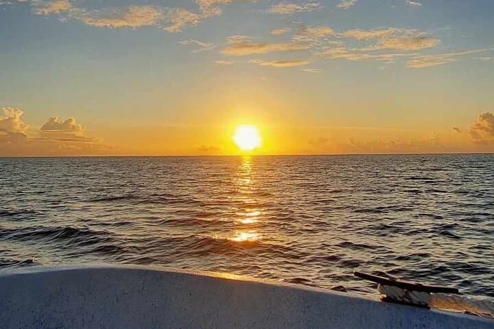 Guided Sunset Cruise on Raiatea Lagoon — Evening Boat Tour with Drinks photo 3