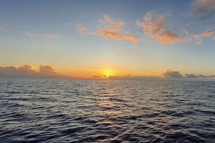 Guided Sunset Cruise on Raiatea Lagoon — Evening Boat Tour with Drinks photo 5