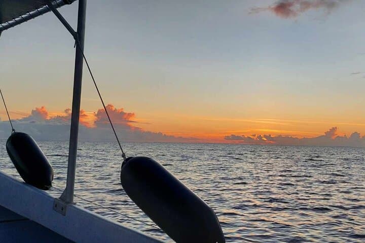 Guided Sunset Cruise on Raiatea Lagoon — Evening Boat Tour with Drinks photo 6