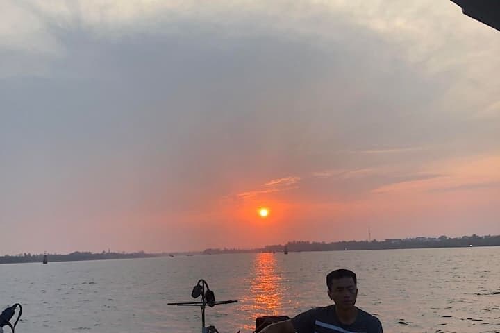 Hoi An Sunset Sampan Fishing & Charcoal BBQ on Thu Bon River