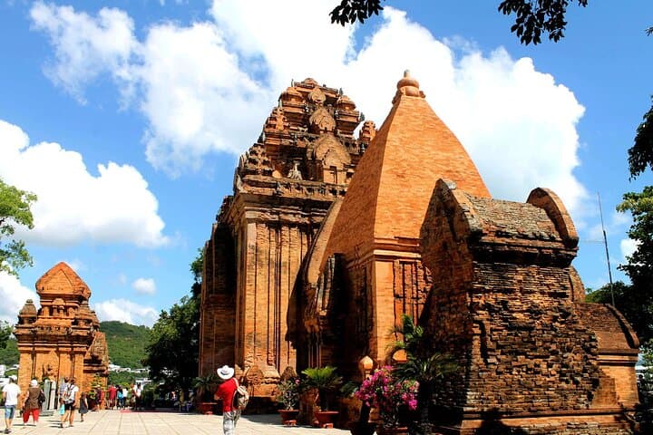 Half-Day Nha Trang City Tour from Cruise Port – Po Nagar, Long Son & Local Markets photo 2