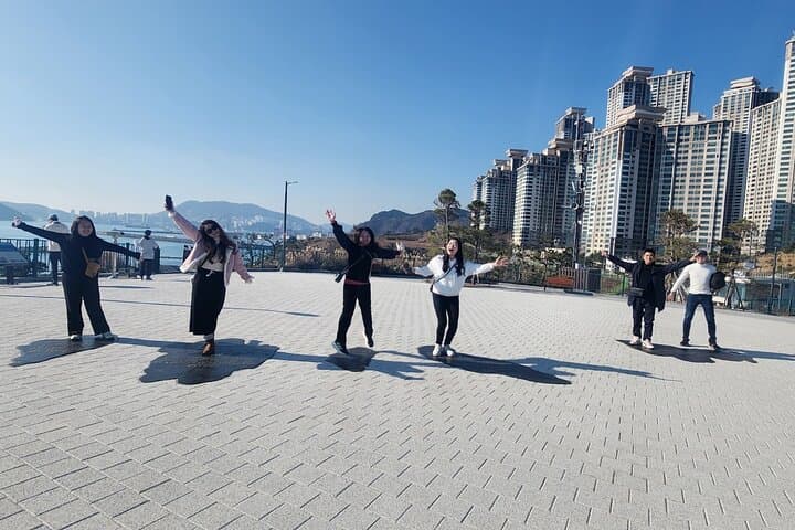 Busan K‑Pop Dance Class & City Tour — Gamcheon, Oryukdo & Jimin’s Cafe photo 4