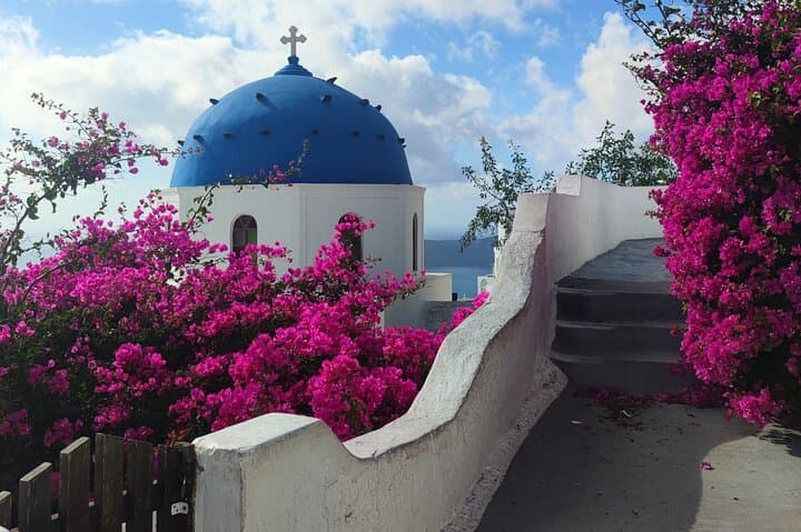 Private Santorini Shore Excursion — Oia, Caldera Views & Volcano Beaches photo 6
