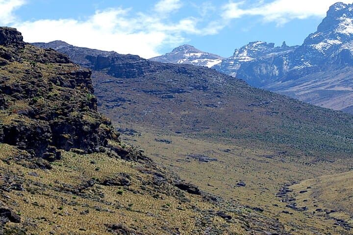 4-Day Mount Kenya Trek: Sirimon Route to Point Lenana