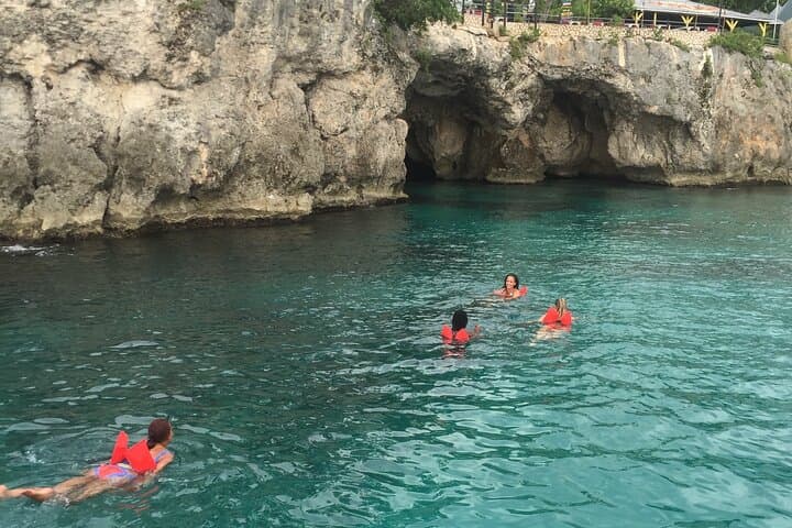 Ricks Cafe Party Cruise from Montego Bay — Snorkel, Sunset & Cliff Diving photo 5