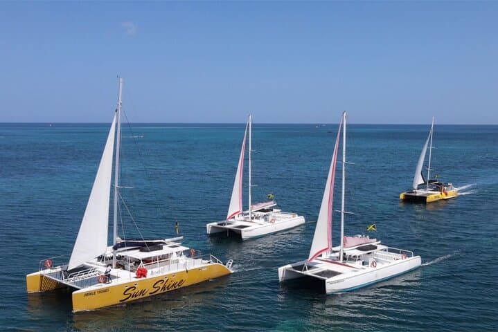Negril Adults-Only Catamaran Cruise and Snorkel to Rick's Cafe photo 3