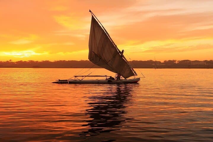 Sunset Felucca Sail on the Nile in Luxor — Private Tea Cruise photo 3