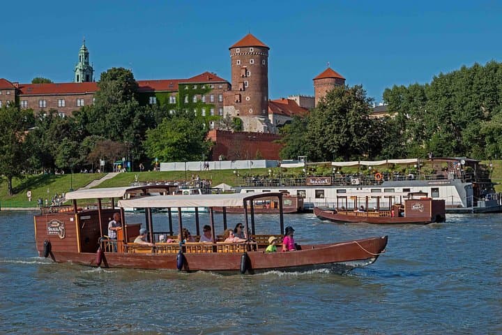 Krakow Vistula River 1-Hour Sightseeing Cruise — Wawel, Kazimierz & Riverside Views photo 3