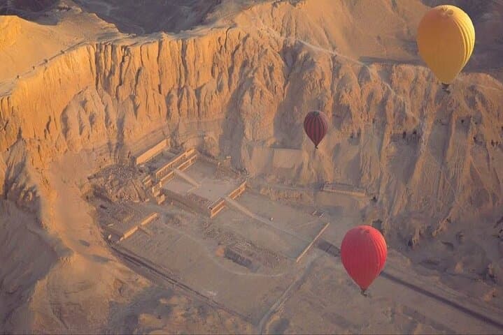 Sunrise Hot Air Balloon Over Luxor: Nile, Temples & Theban Landscapes photo 3