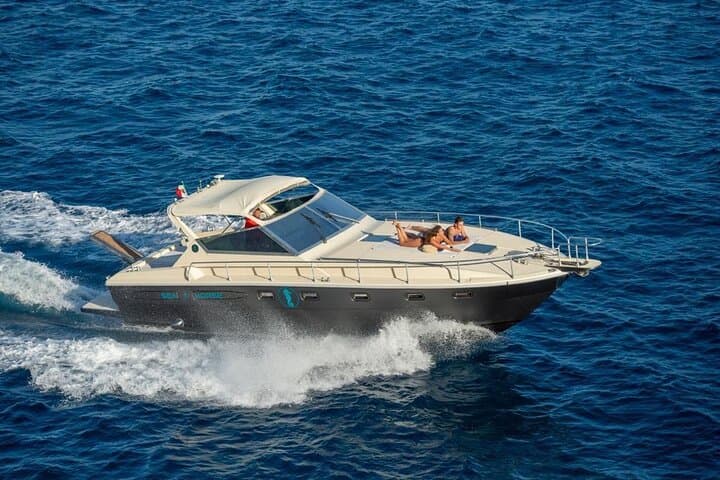 Luxury Amalfi Coast Boat Tour: Positano & Fiordo di Furore Day Cruise photo 3