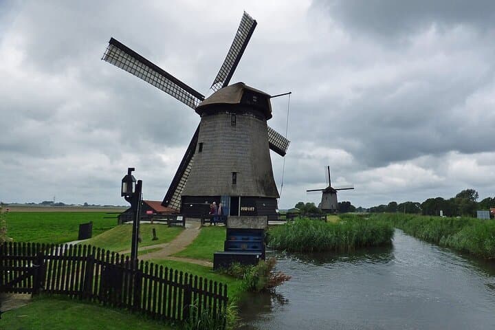 Private Tour to Zaanse Schans Windmills, Volendam & Marken from Amsterdam
