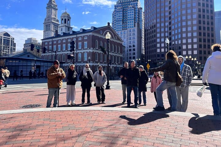 Explore Boston’s Revolutionary Roots: A Guided Walking Tour Through History