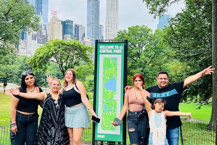 Central Park Pedicab Deluxe Tour: 1-Hour Private Guided Ride photo 6