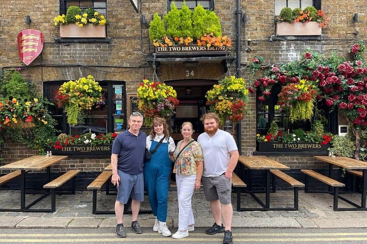Private 3-Hour Windsor Town and Castle Tour with Local Guide photo 5