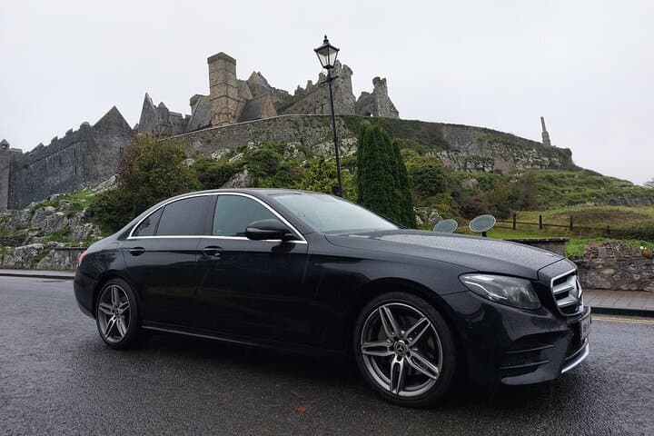 Private Luxury Day Tour: Rock of Cashel, Cahir & Blarney Castle from Cork