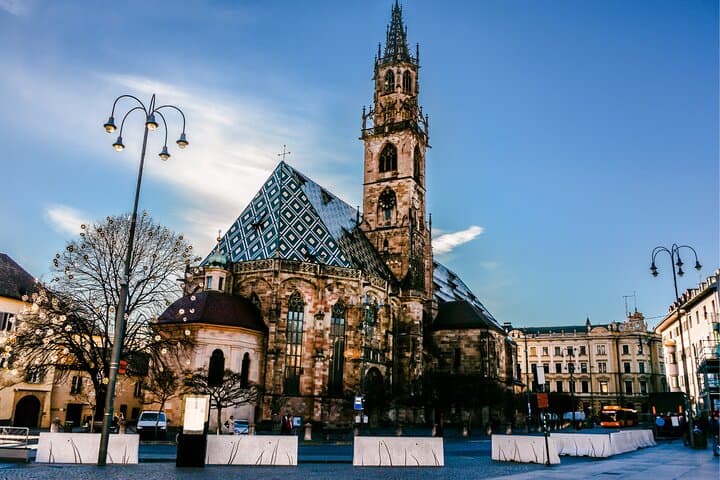 Bolzano Scavenger Hunt: Self-Guided Walk Through Cathedral Squares, Museums & Arcades