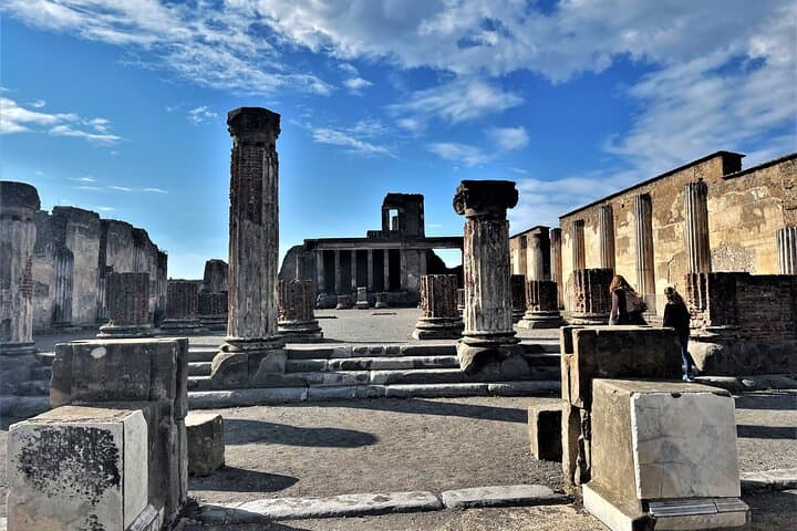 Pompeii Guided Tour from Amalfi Coast: Small-Group Ruins & Vesuvius Views
