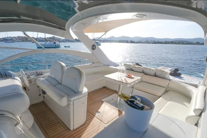 Saint-Tropez Pershing 45 Full-Day Private Yacht Charter: Pampelonne, Cap Taillat & L'Escalet photo 2