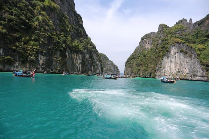 Early-Bird Phi Phi 4-Island Speedboat Tour from Krabi — Maya Bay, Pileh & Bamboo Island photo 3
