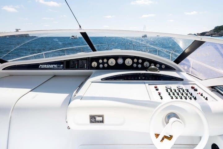 Saint-Tropez Pershing 45 Full-Day Private Yacht Charter: Pampelonne, Cap Taillat & L'Escalet photo 6