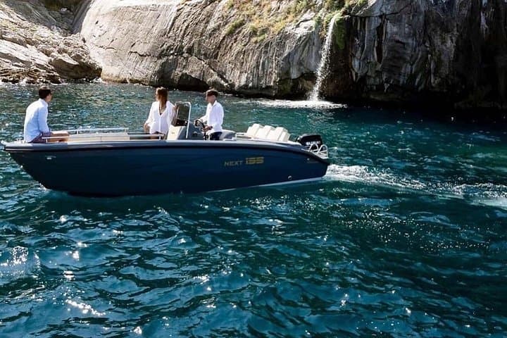 Private Capri-to-Positano Boat Tour: Swim, Caves & Coastal Views photo 4