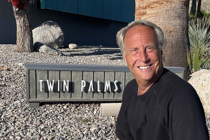 Twin Palms Mid-Century Modern Walking Tour in Palm Springs