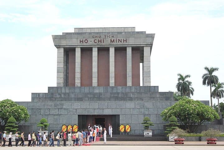 Half-Day Hanoi Highlights: Tran Quoc, Ho Chi Minh Mausoleum & Train Street photo 2