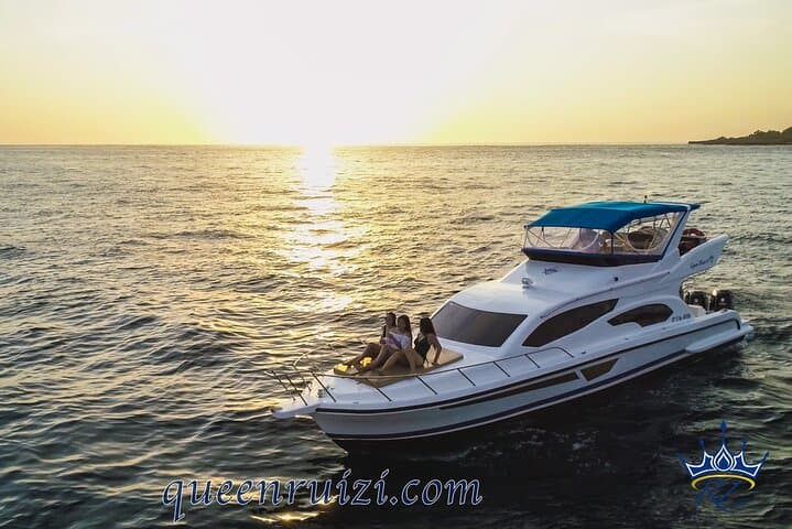 Full-Day Private Harbour Cruise to Nusa Penida & Lembongan from Denpasar photo 2