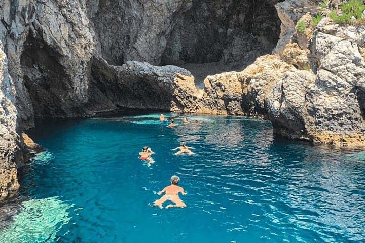 Private Half-Day Blue Diamond Boat Tour with Lunch along Taormina Coast