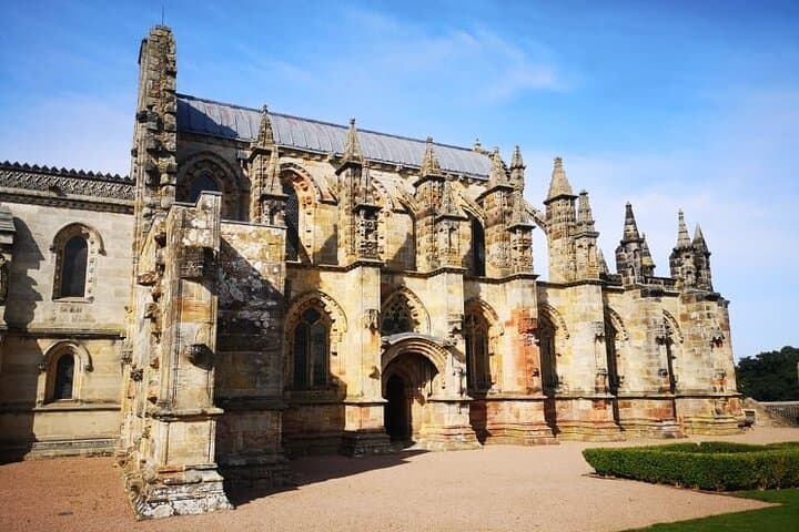 Rosslyn Chapel, Stirling Castle & Dunfermline Abbey Day Tour from Edinburgh photo 3