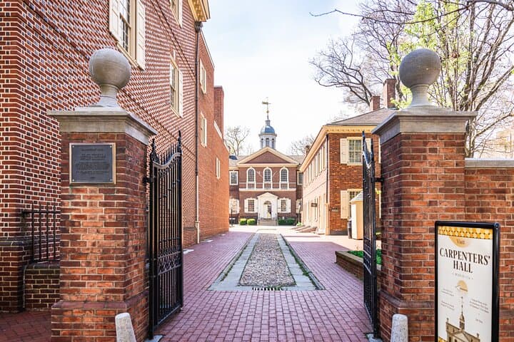 Old City Philadelphia Walking Tour — Independence Hall & Washington’s War Tent photo 5
