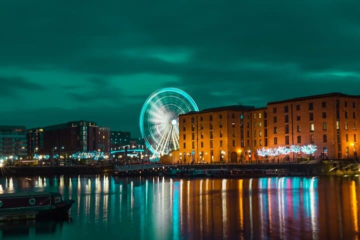 Enchanted Liverpool Christmas Walking Tour: Private Festive City Stroll