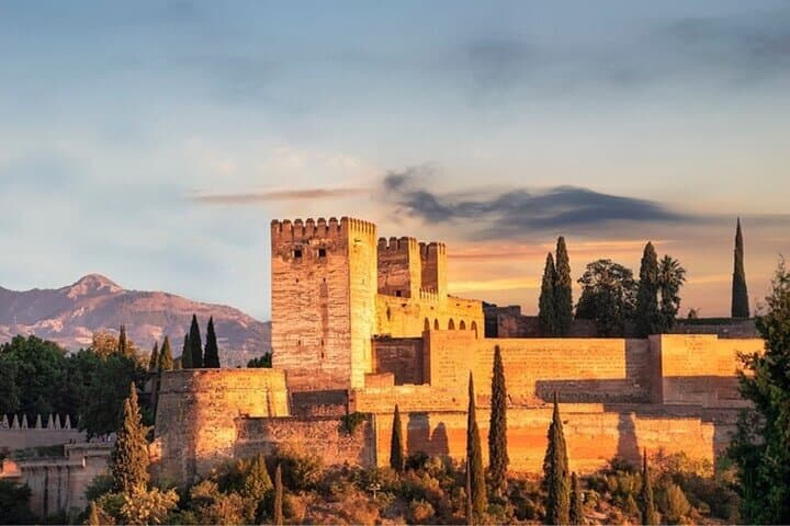 Albayzín & Sacromonte Private Walking Tour — Sunset Views & Flamenco Culture in Granada photo 5