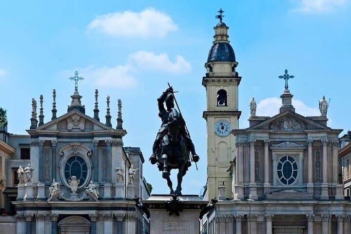Turin Must-See Walking Tour: Savoy Palaces, Arcades & Shroud Chapel photo 3