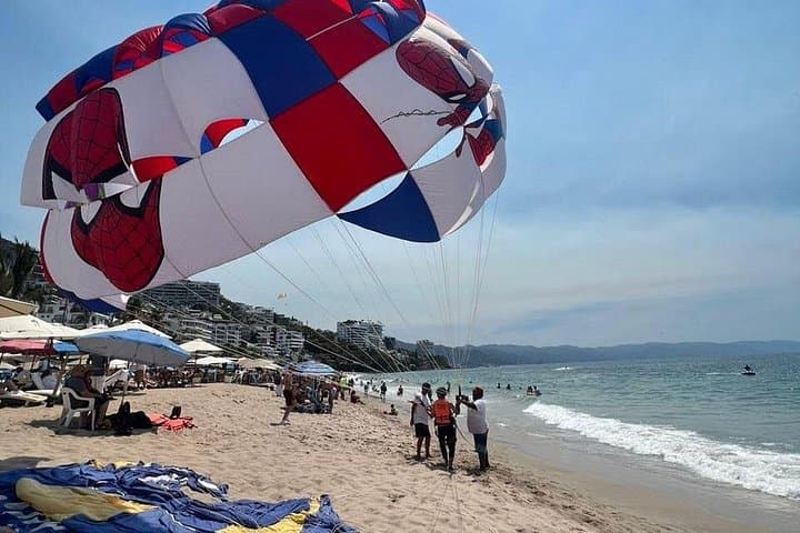 Parasailing Over Puerto Vallarta Bay: 15-Minute Parachute Adventure photo 5