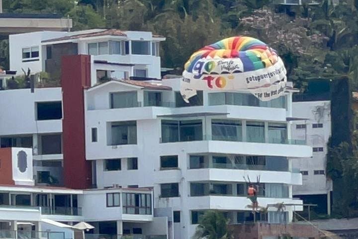 Parasailing Over Puerto Vallarta Bay: 15-Minute Parachute Adventure photo 6