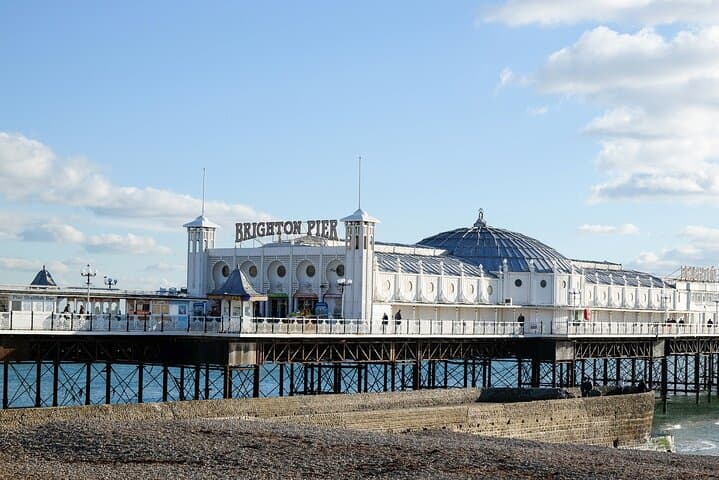 Brighton Private Walking Tour: Palace Pier, Royal Pavilion & The Lanes