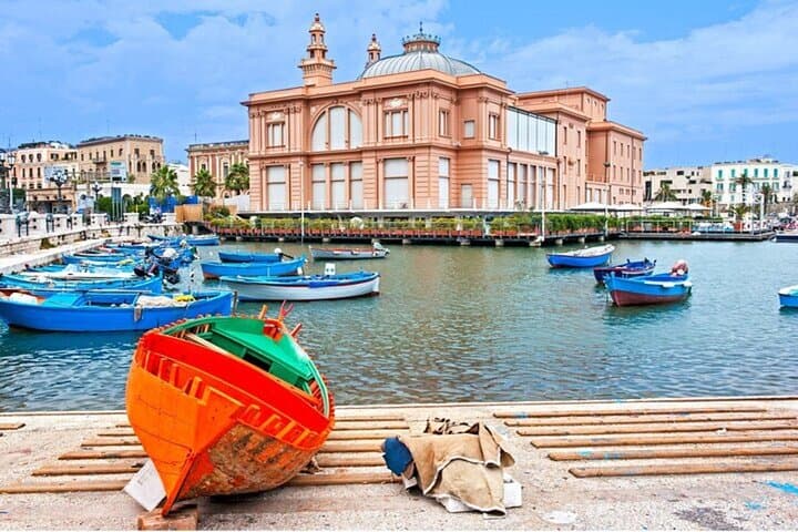 Bari Highlights Private Bike Tour: 2-Hour Old Town & Seaside Ride photo 4