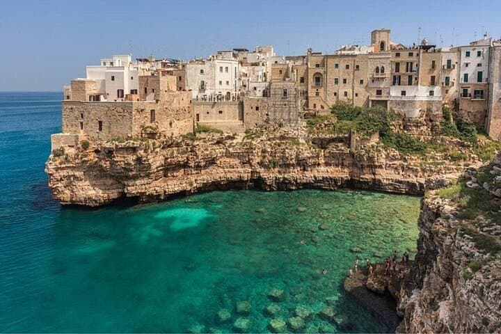 Bari Highlights Private Bike Tour: 2-Hour Old Town & Seaside Ride
