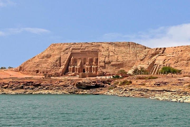 5-day-hurghada-to-luxor-aswan-abu-simbel-ancient-egypt-overland-expedition photo 2