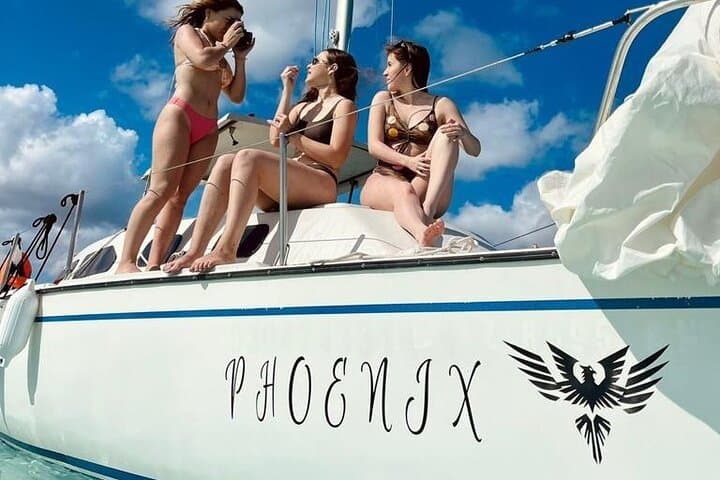 Private Bacalar Sailing Tour: Open-Bar Lagoon Cruise & Cenote Snorkeling photo 3